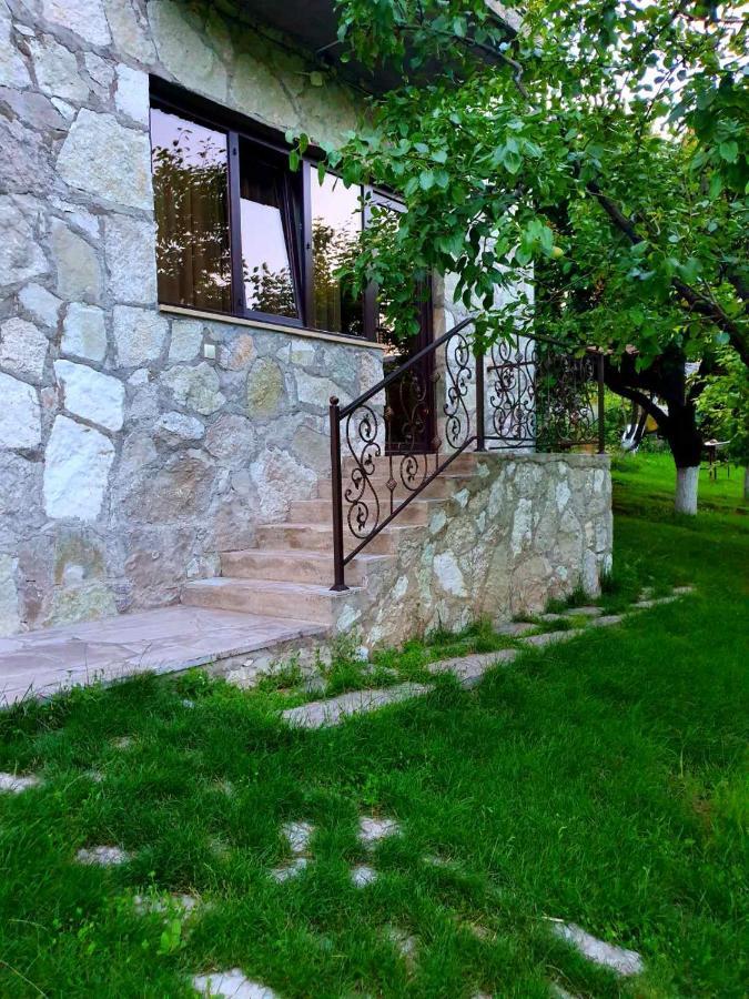 Guest House Ijevan'S Garden Exterior foto